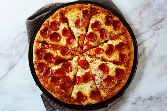 Easy Pepperoni Pizza Recipe With a Home Oven